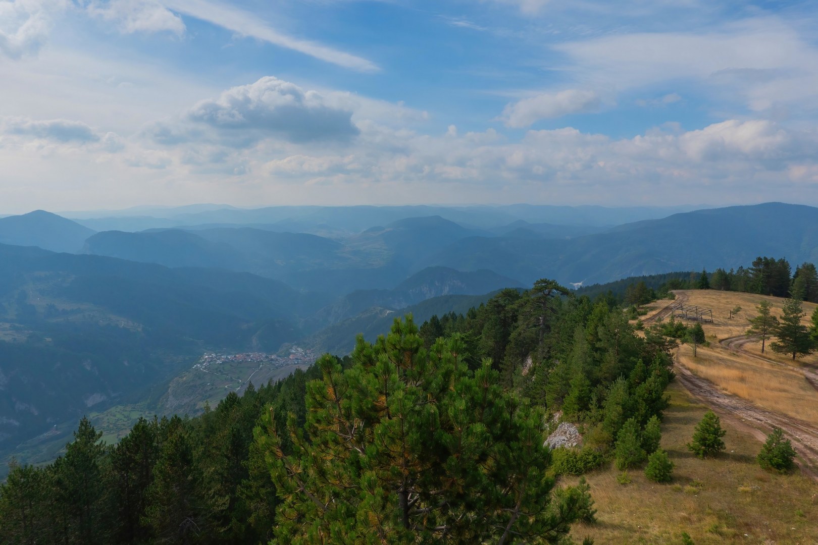 Вълчи камък